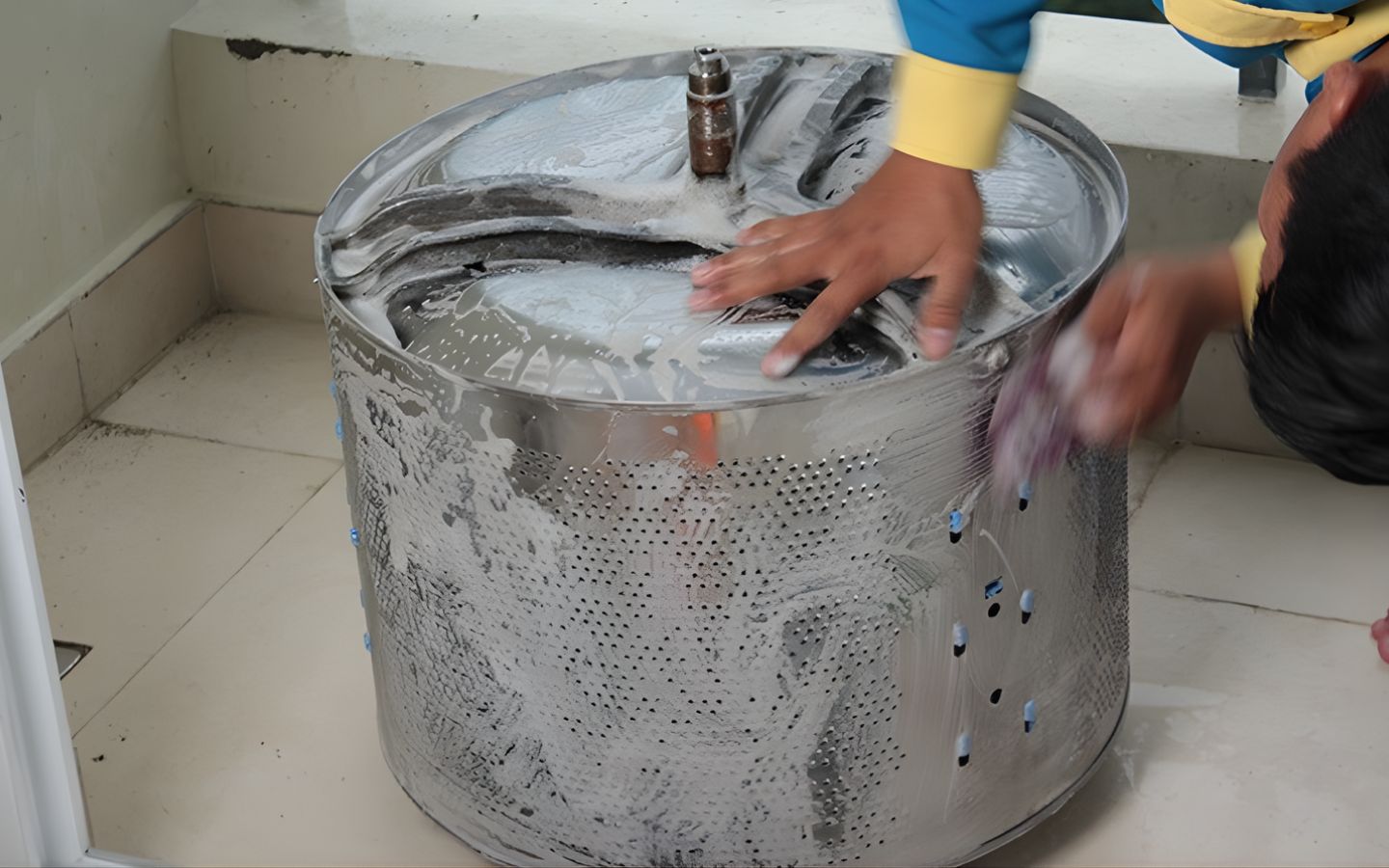 Làm sạch lồng giặt