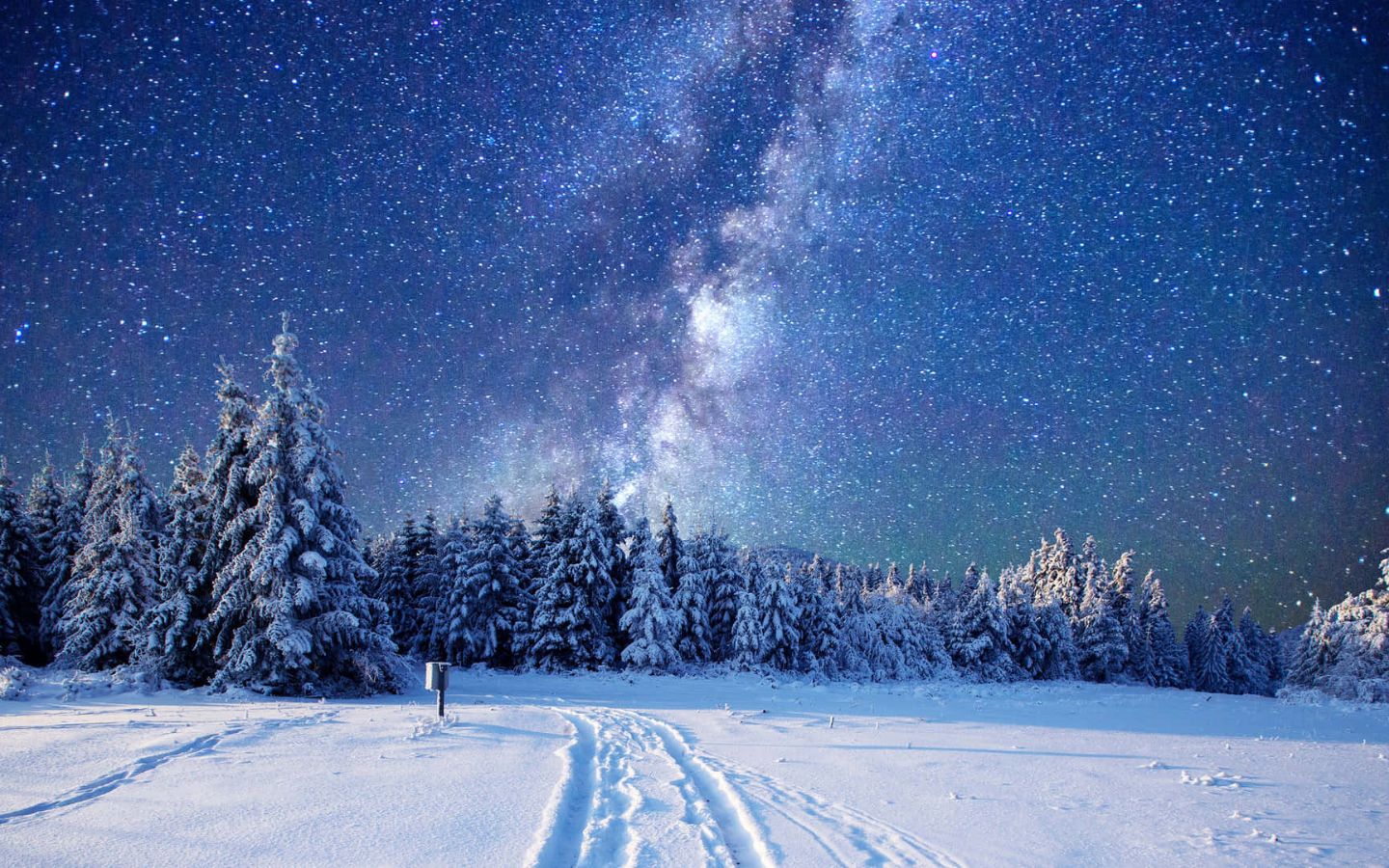 Dải ngân hà phủ tuyết trắng xóa