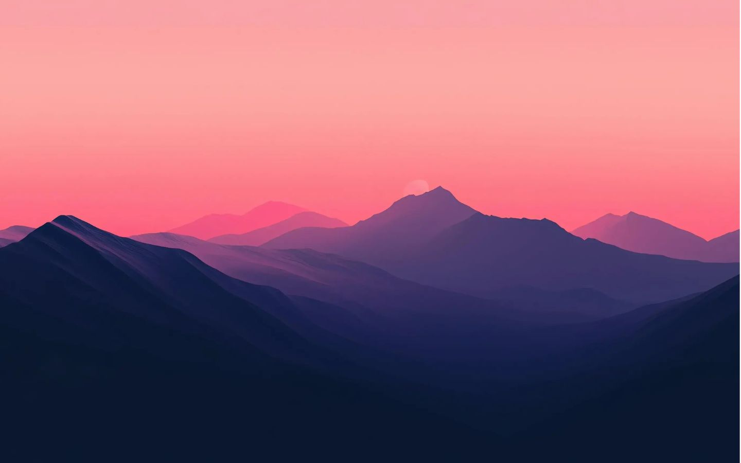 Ráng chiều mơ màng ôm lấy núi