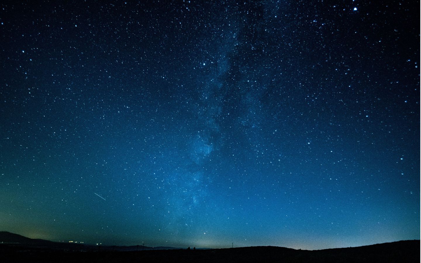 Vũ trụ bao la xanh thẳm sâu