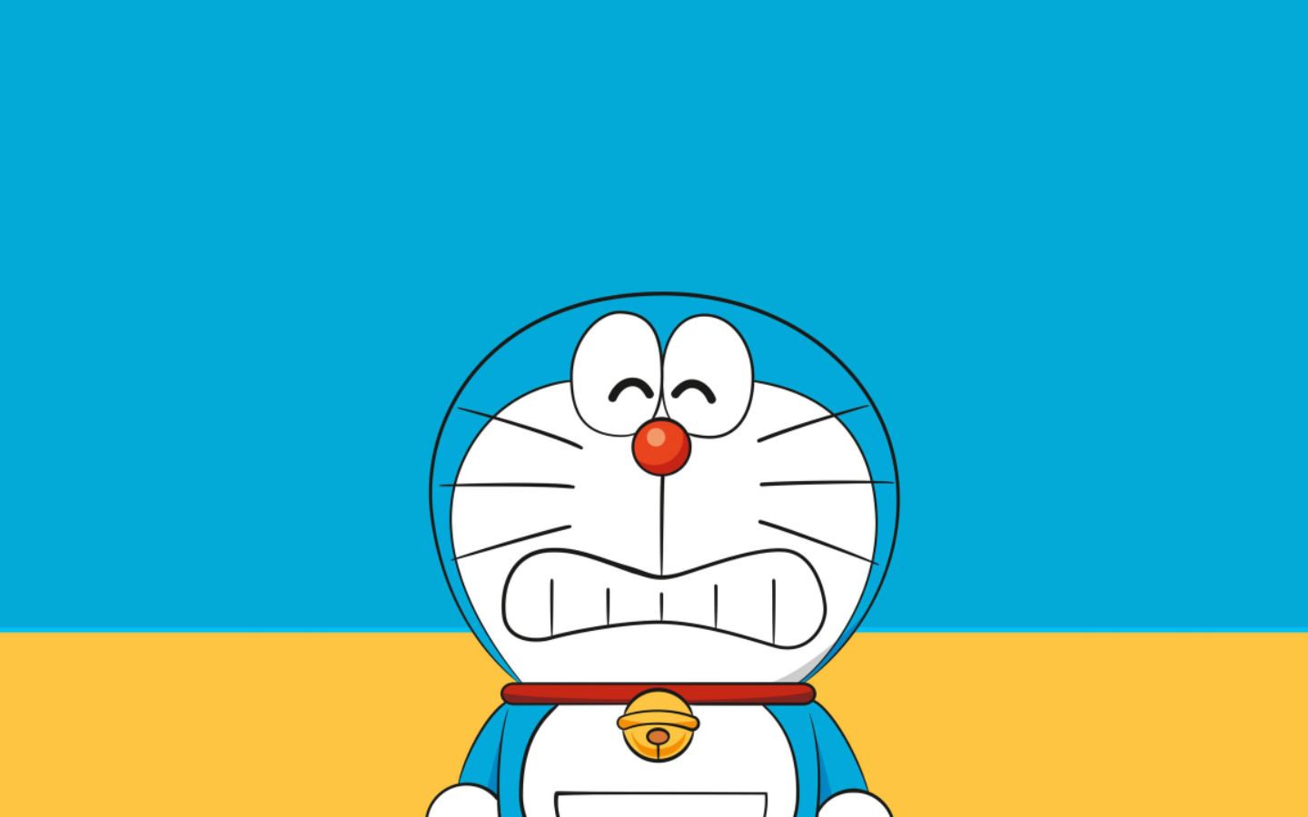 Doraemon với nửa thân dưới màu vàng, trông thật nổi bật