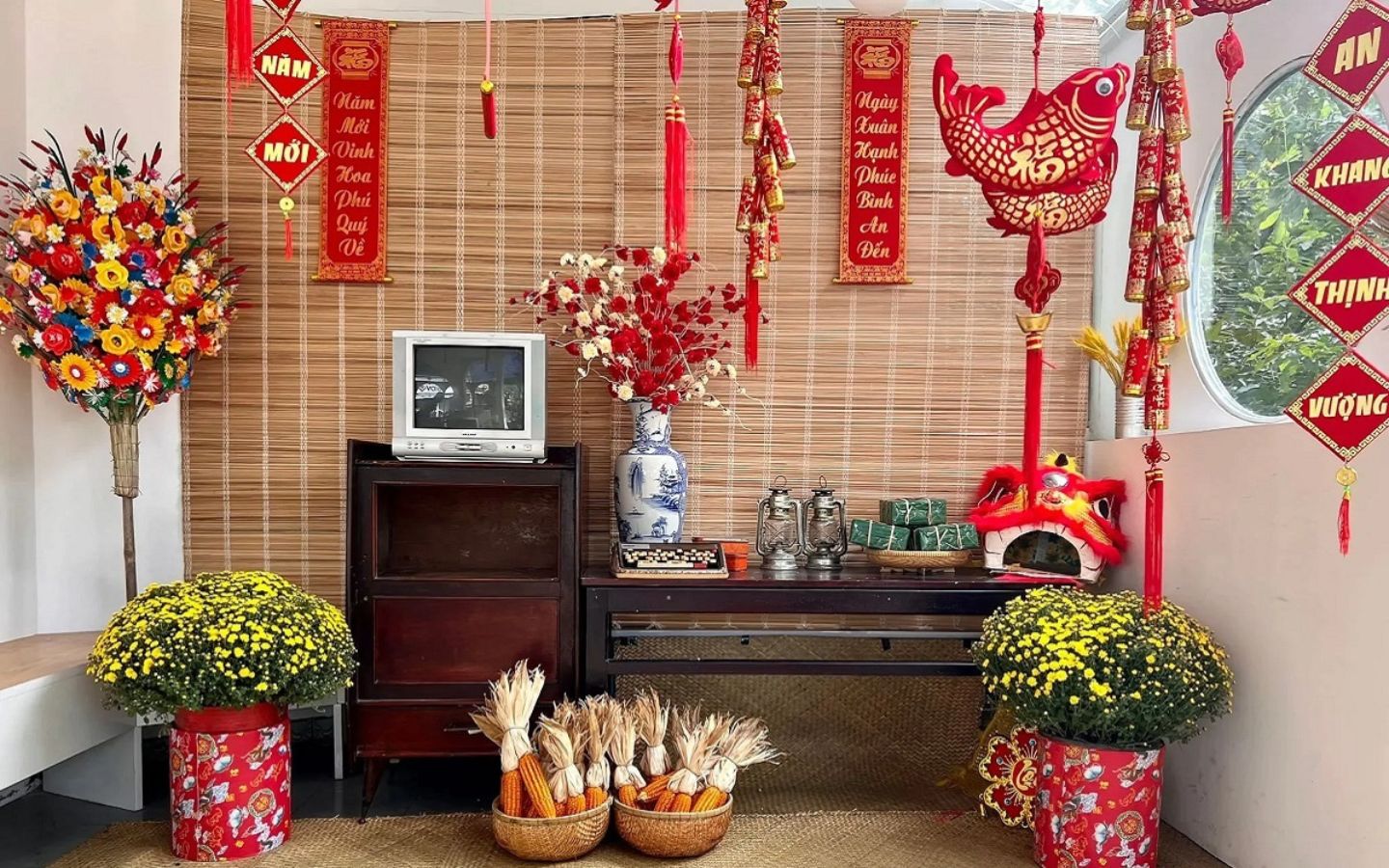 Sử dụng mành tre để làm background trang trí Tết