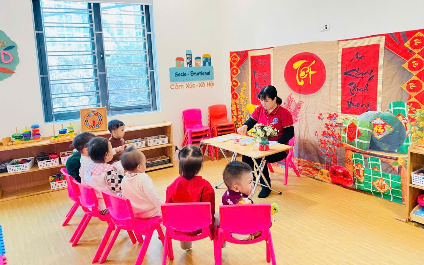 Trang trí Tết đơn giản cho lớp học mẫu giáo 