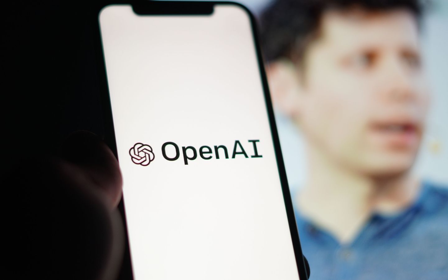 OpenAI ra mắt Chat GPT-5.2 cạnh tranh Google sau “báo động đỏ”