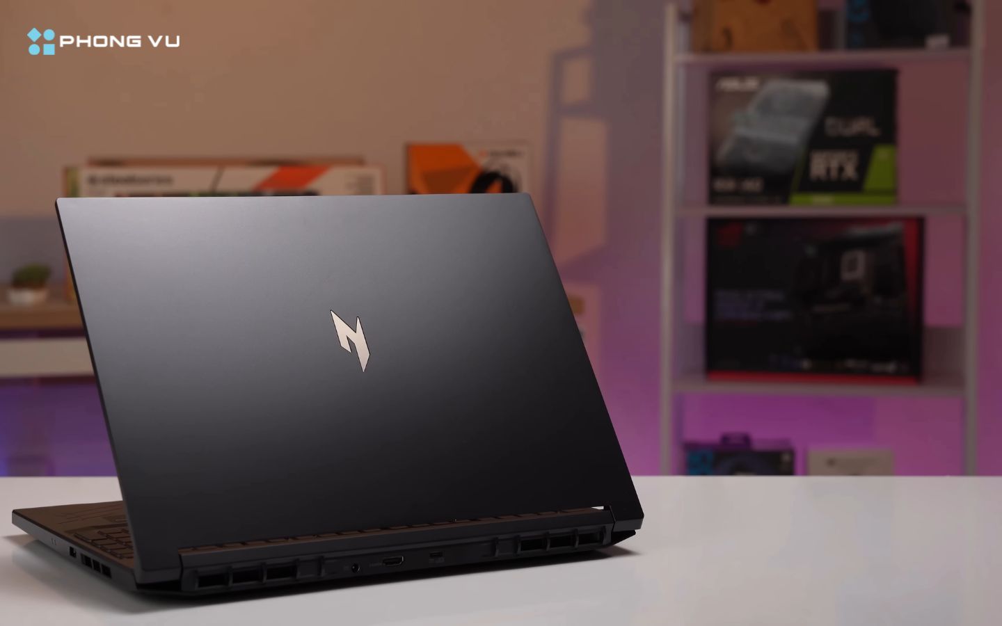 Laptop Acer Nitro V 16S AI ProPanel - ANV16S-41-R337 mang đến sự gọn nhẹ hơn với các thế hệ trước