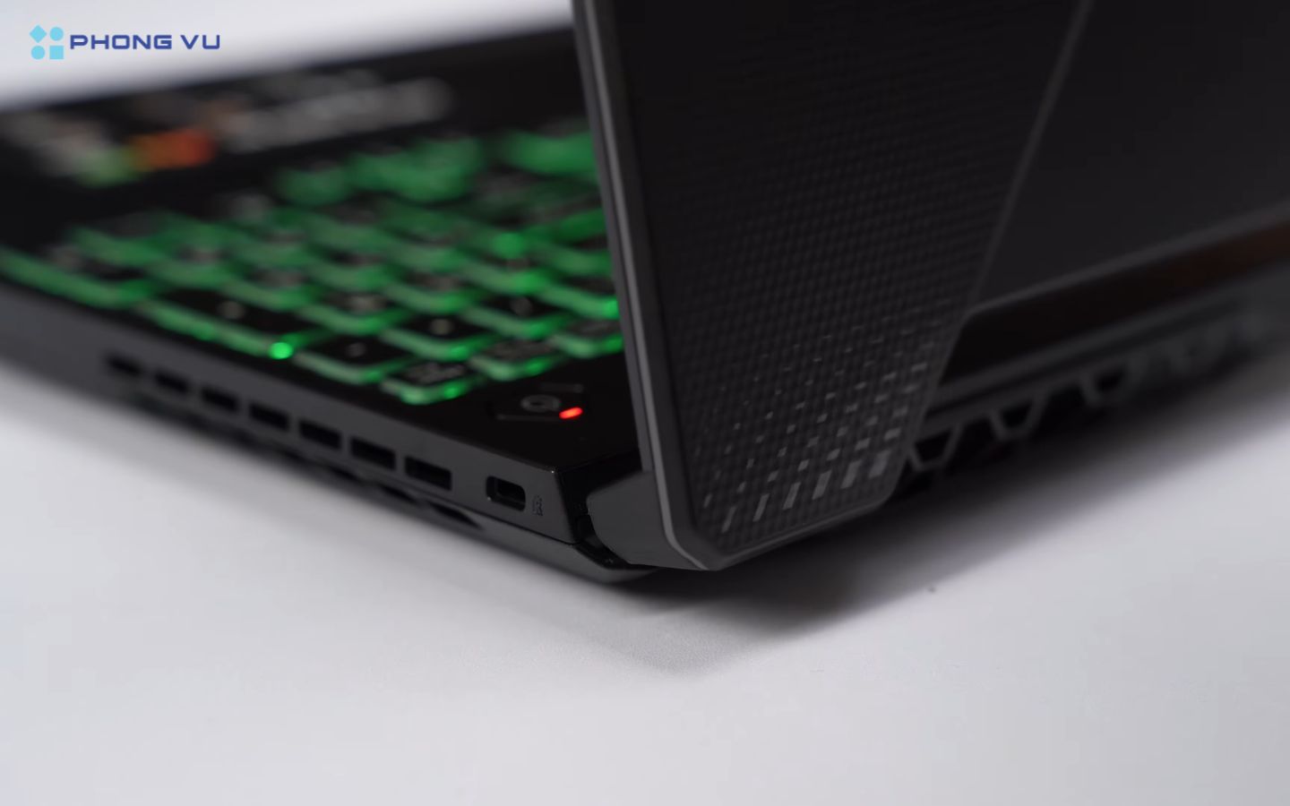 Đánh giá Laptop Asus TUF Gaming A15 FA506NCG-HN184W: Lựa chọn Gaming sinh viên đáng mua 4 Hệ thống tản nhiệt hiệu quả với 2 quạt Arc Flow và 5 ống dẫn nhiệt