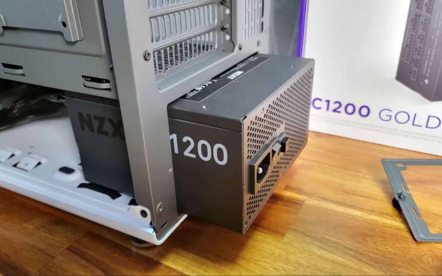 Những cách đơn giản giúp PC bền bỉ giữa cơn bão giá linh kiện 1 Một bộ nguồn ATX tốt có thể dùng được cho nhiều lần lắp ráp máy tính