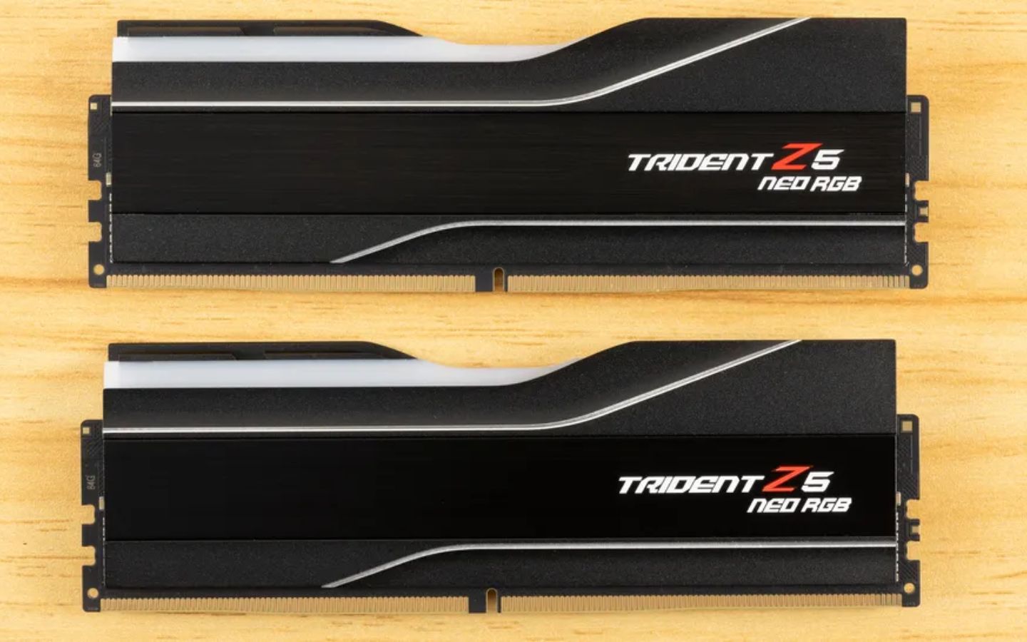 Đánh giá G.Skill Trident Z5 Neo RGB DDR5-6000 C34: RAM 128GB tối ưu 2 Cả hai hệ thống đều được trang bị card đồ họa MSI GeForce RTX 4080 16GB Gaming X Trio và SSD TeamGroup A440 Lite PCIe 4.0 2TB