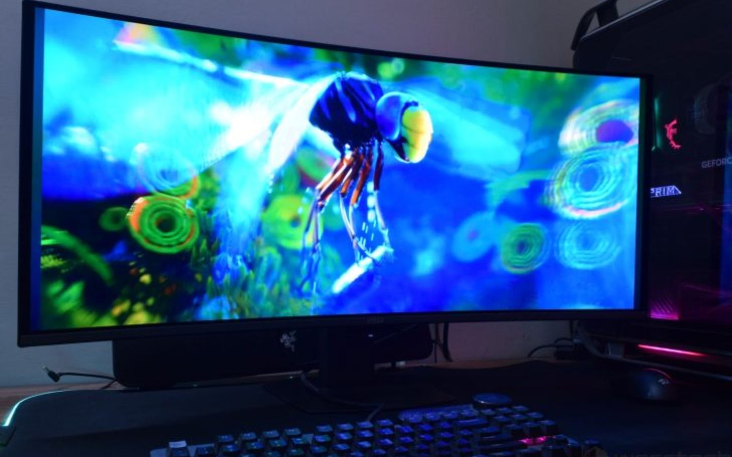 MSI MPG 341CQR X36 là một màn hình QD-OLED QHD 34 inch với thiết kế cong 1800R (Nguồn: Wccftech)
