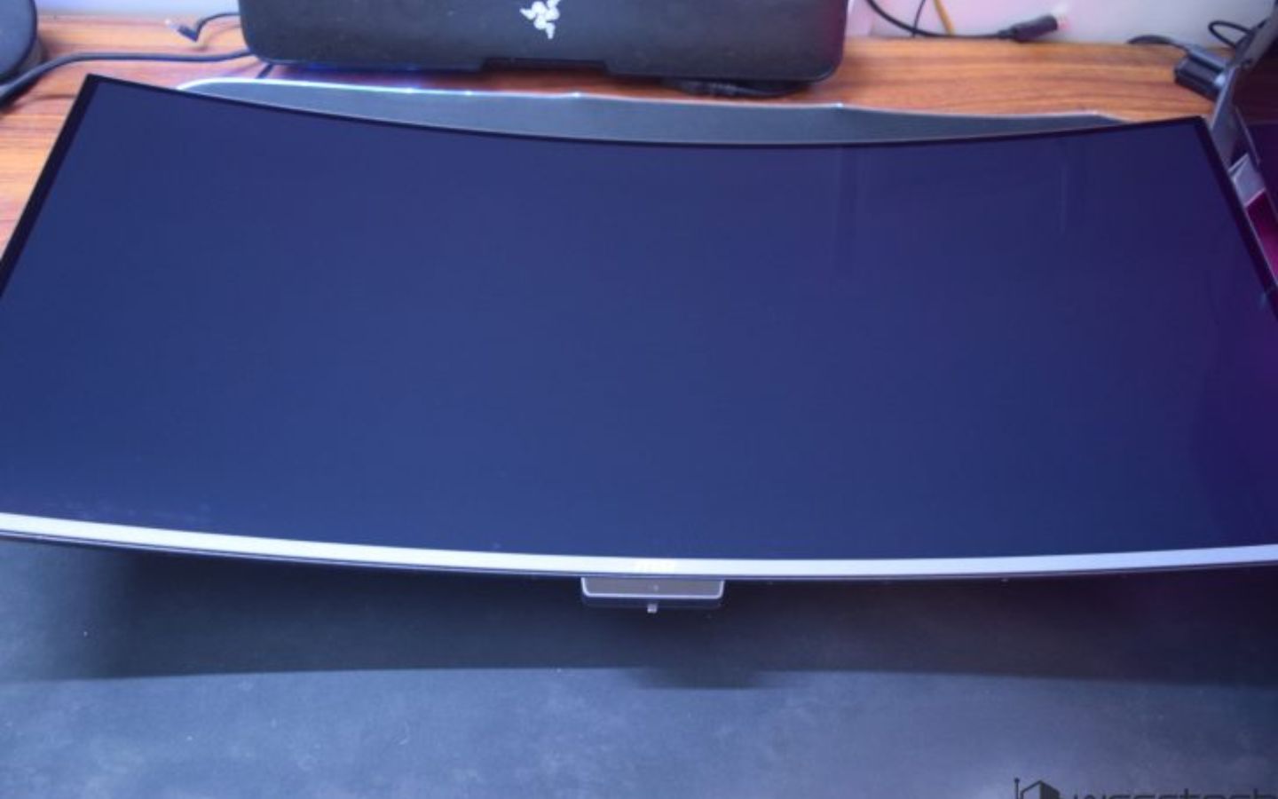 MSI MPG 341CQR X36 QD-OLED là một màn hình khổng lồ với tấm nền cong 34 inch ấn tượng