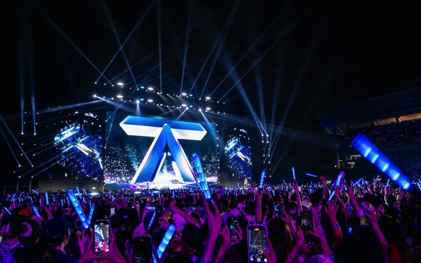 Concert Anh Trai Say Hi D-9 sẽ được tổ chức tại Khu Đô thị Vạn Phúc City