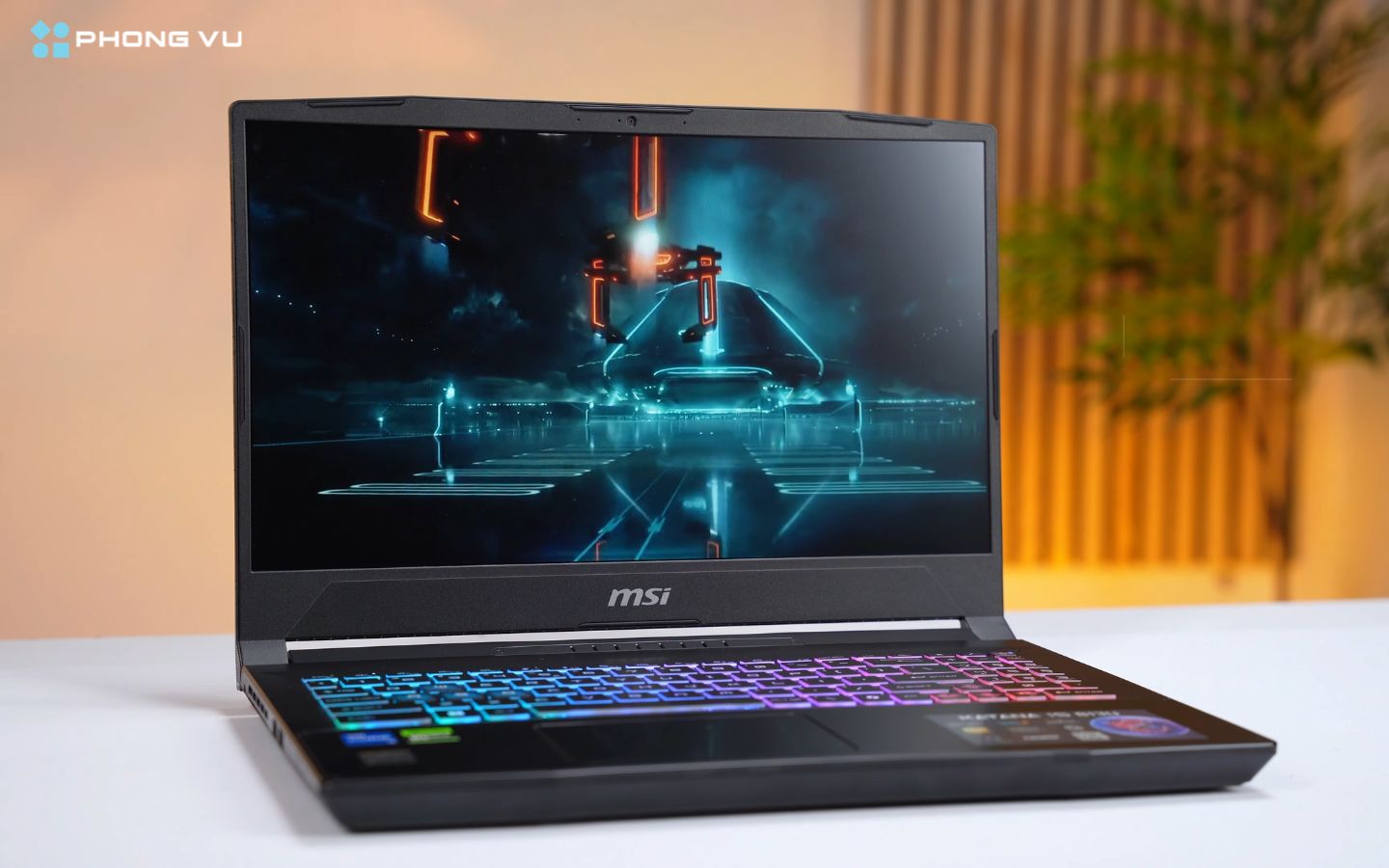 Laptop MSI Katana 15 B13UDXK-2410VN dùng tấm nền IPS-Level 15.6 inch Full HD với tần số quét 144Hz