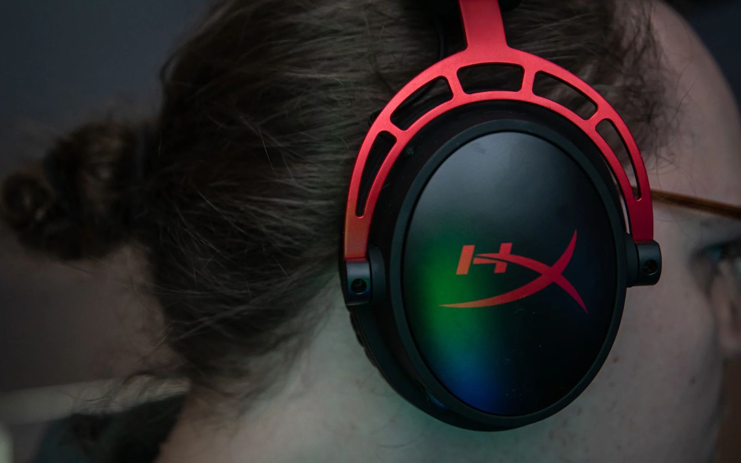 Tai nghe HyperX nổi bật so với nhiều đối thủ cùng phân khúc là triết lý thiết kế đặt tính thực dụng lên hàng đầu