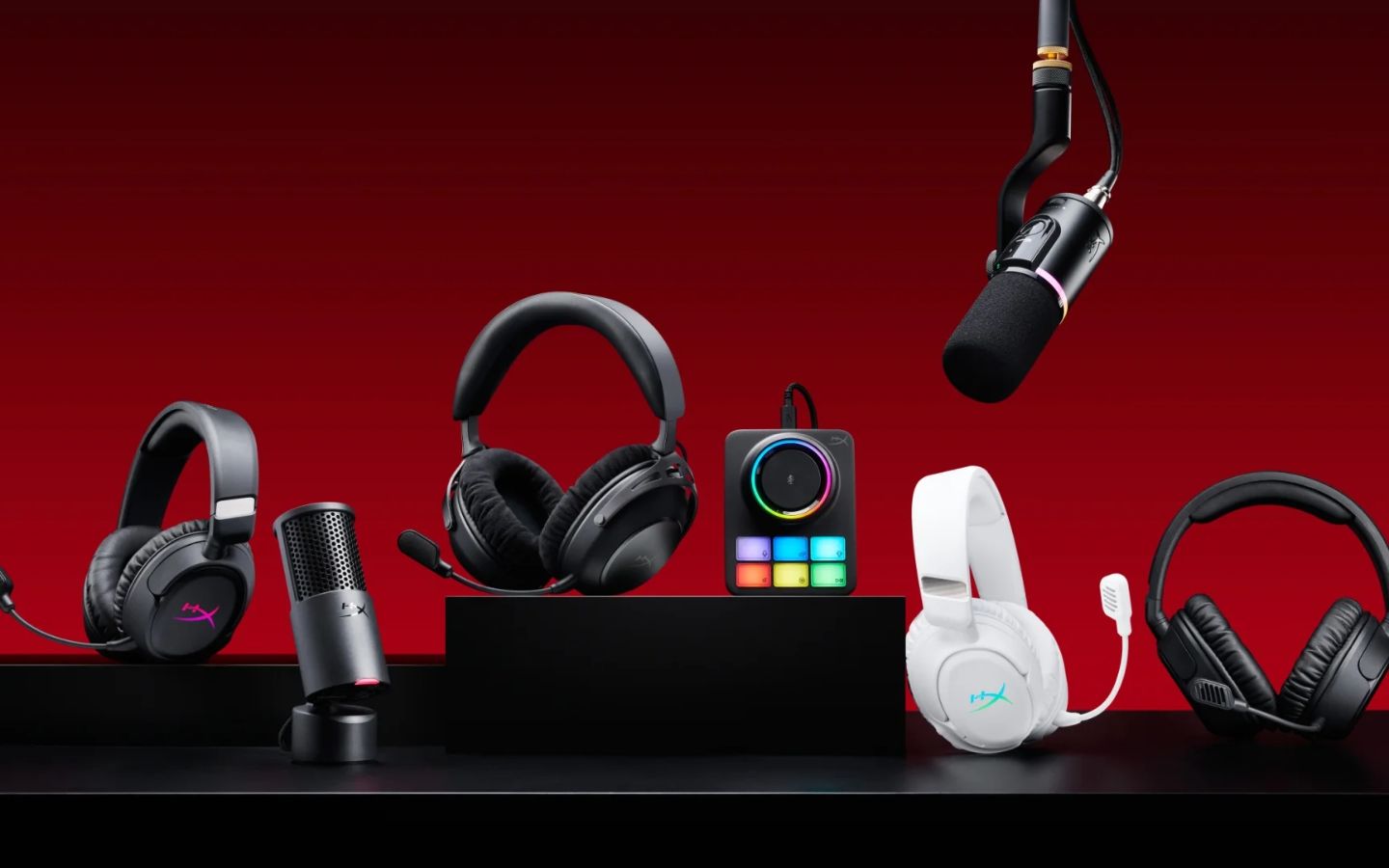 Tai nghe HyperX ưa chuộng phong cách tối giản với màu đen chủ đạo