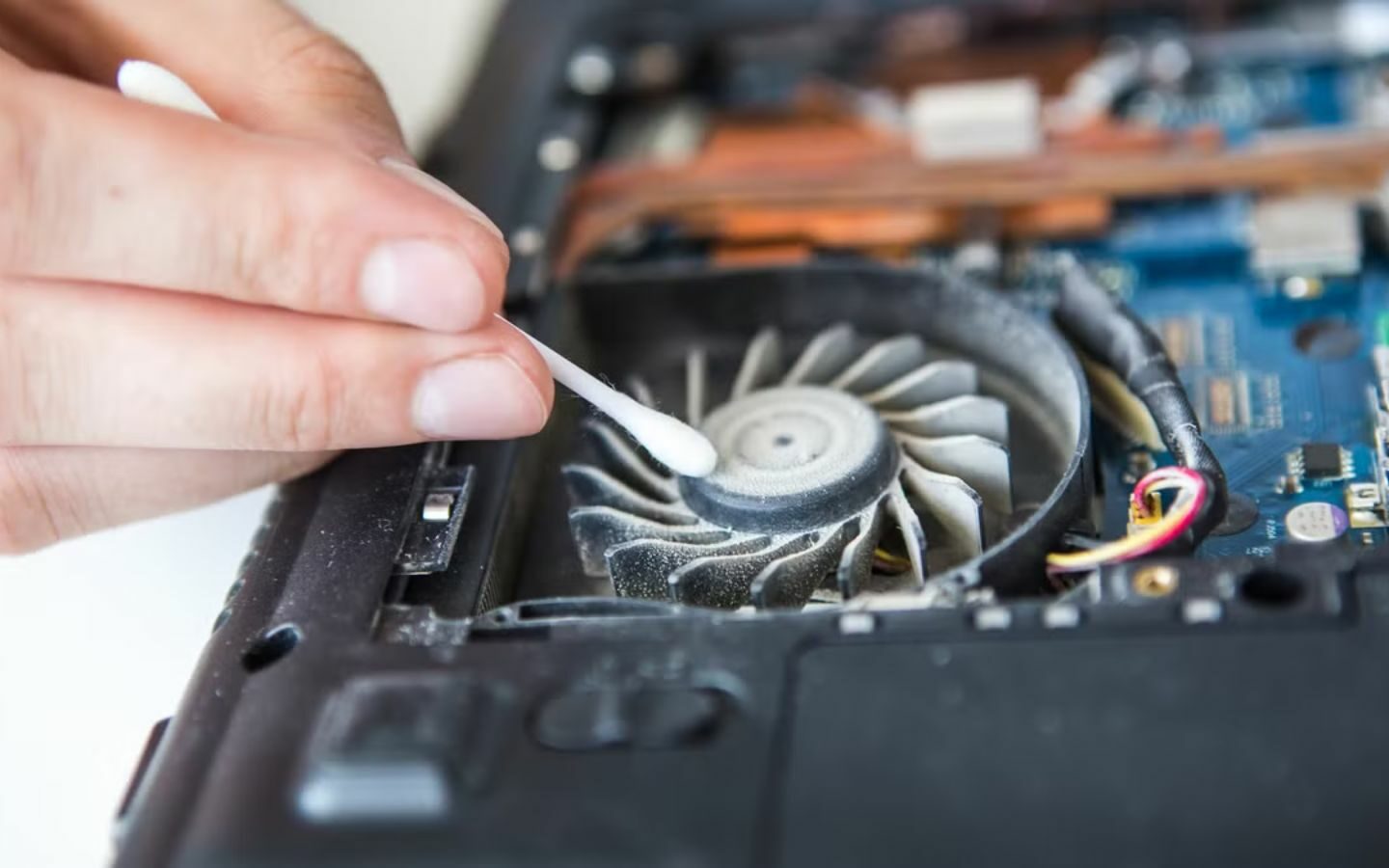 Chủ động bảo dưỡng giúp giảm nguy cơ CPU bị cháy khi sử dụng lâu dài