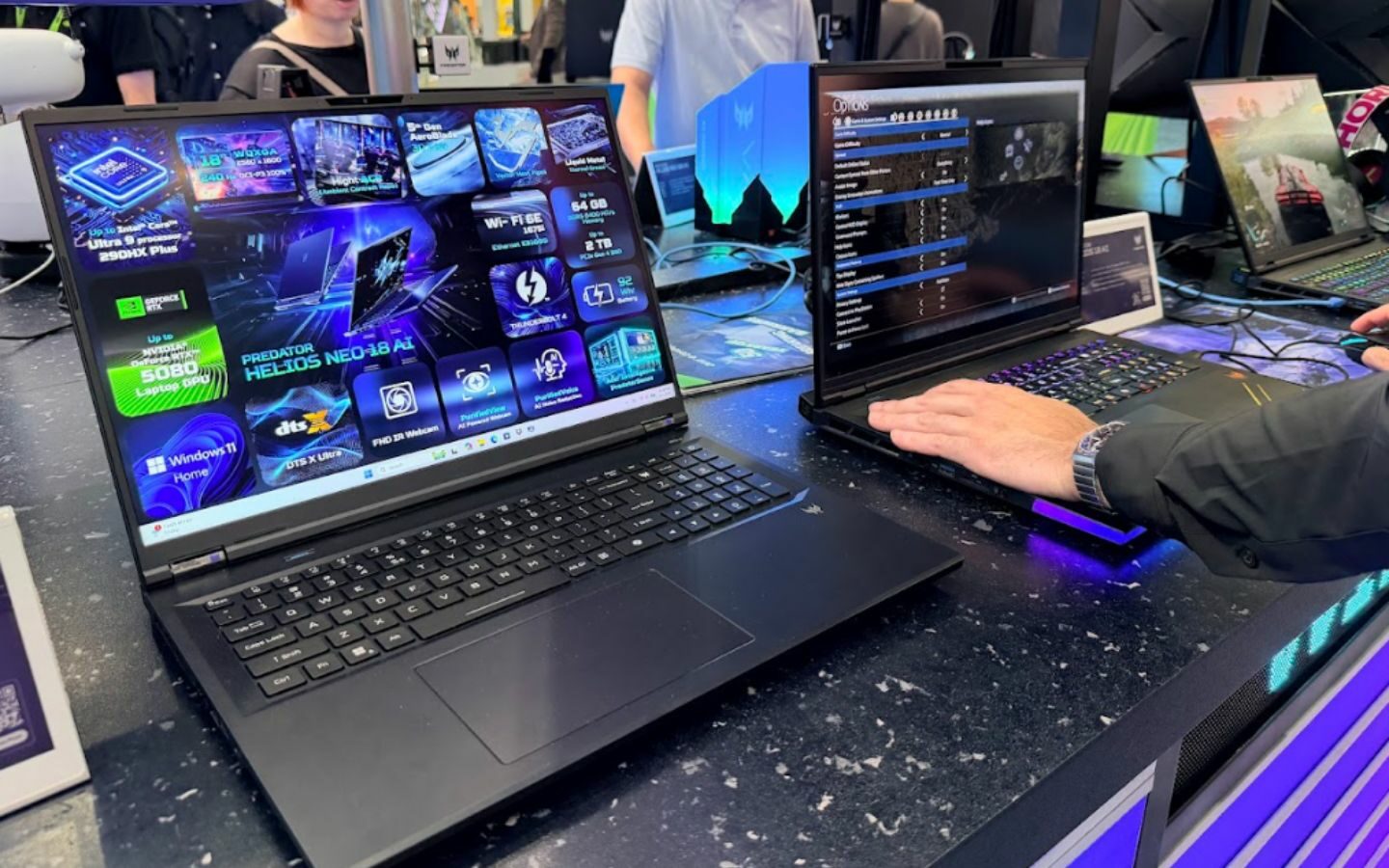acer gioi thieu predator atlas 8 6