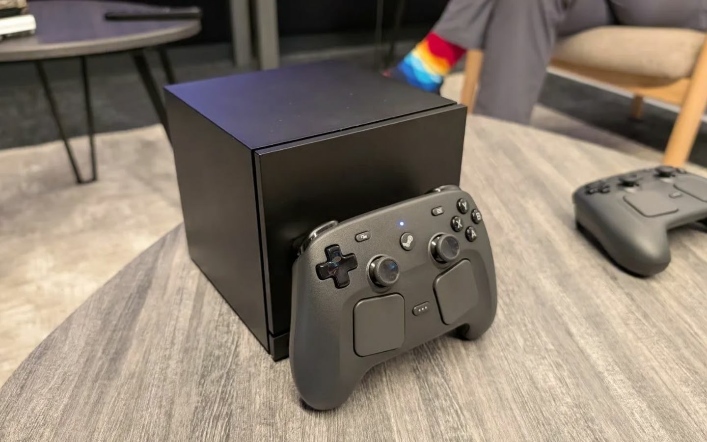 Steam Machine chính thức mở bán với giá khởi điểm hơn 1.000 USD dành cho game thủ 1 Steam Machine sẽ được bán ra với giá khởi điểm cao hơn so với các dòng console khác