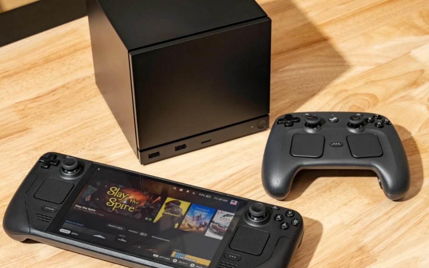 Steam Machine chính thức mở bán với giá khởi điểm hơn 1.000 USD dành cho game thủ 2 Steam Machine được thiết kế với nhiều phiên bản khác nhau cho game thủ lựa chọn
