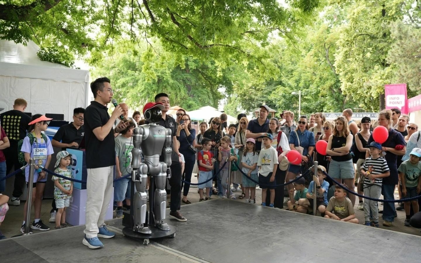 vindynamics ra mat robot hinh nguoi dyno 3