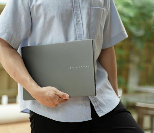 8 tiêu chí chọn laptop quan trọng cho học sinh, sinh viên Xác định đúng nhu cầu sử dụng giúp cân đối ngân sách khi chọn laptop