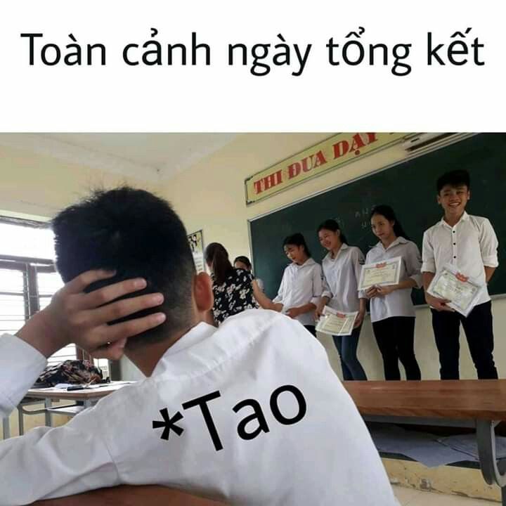 Ngày tổng kết chỉ biết ngồi nhìn bạn lên nhận thưởng