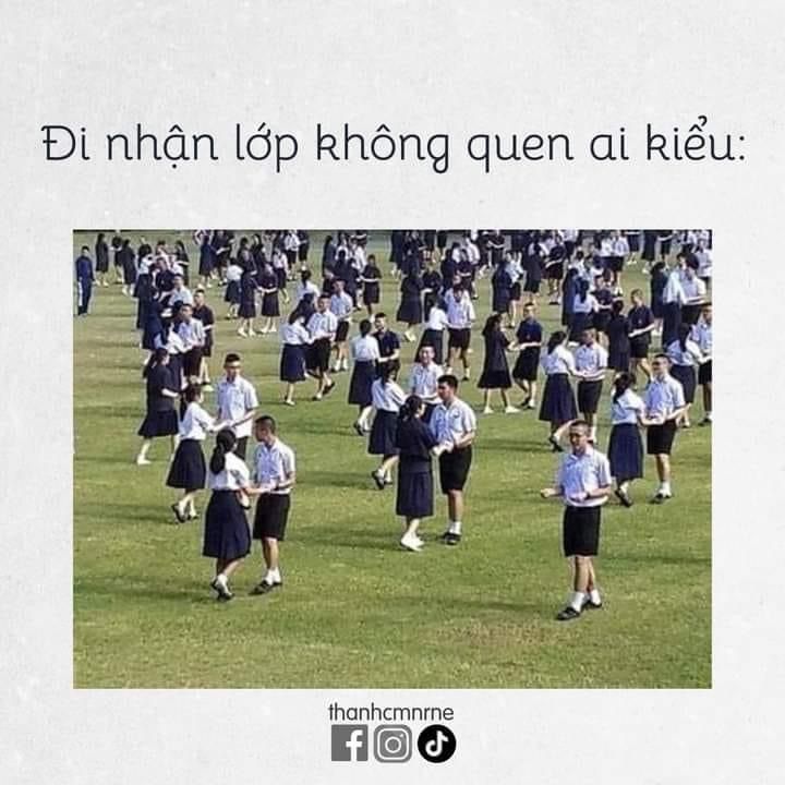 Nhận lớp mới mà lạc giữa biển người