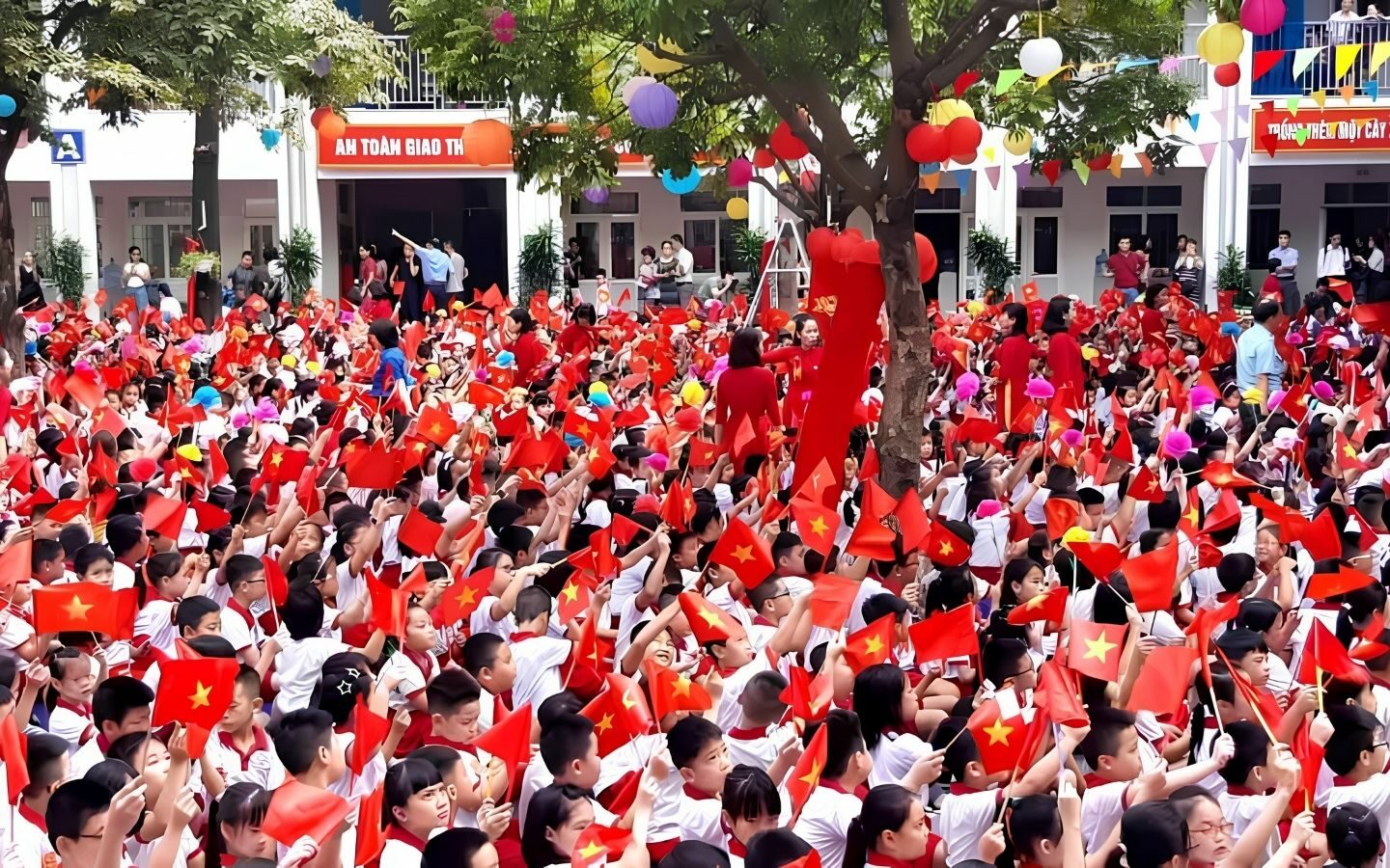 50+ hình ảnh Back to School mới nhất 2026 9 Không khí rộn ràng trong ngày khai giảng năm học mới 2026