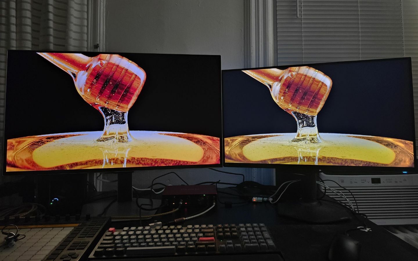 8 cách kiểm tra màn hình OLED hay LCD chính xác, đơn giản 4 Cách nhận biết OLED và LCD qua khả năng hiển thị màu đen