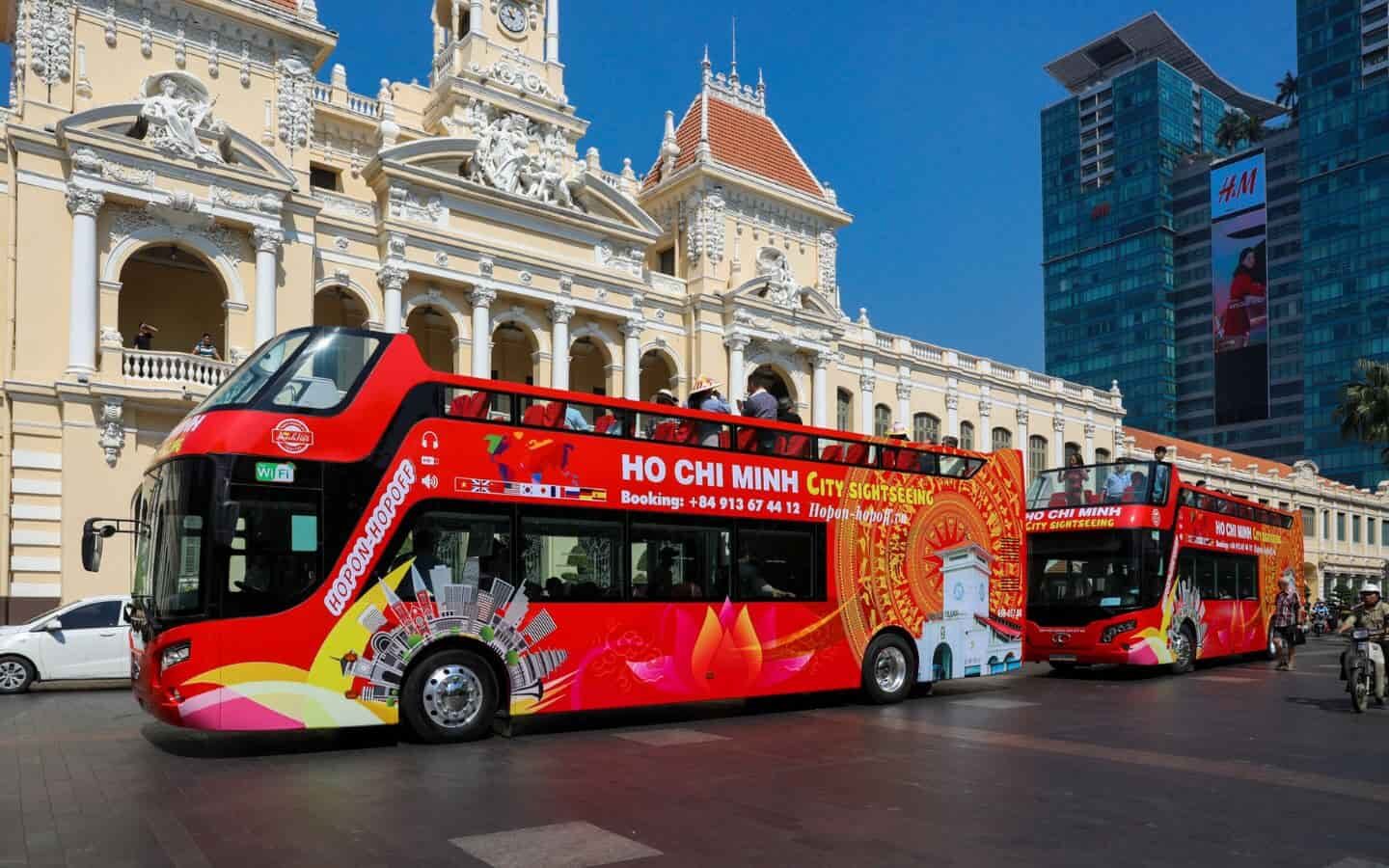 Đổi gió ngắm nhìn trọn vẹn vẻ đẹp đường phố Sài Gòn trên chiếc xe buýt 2 tầng