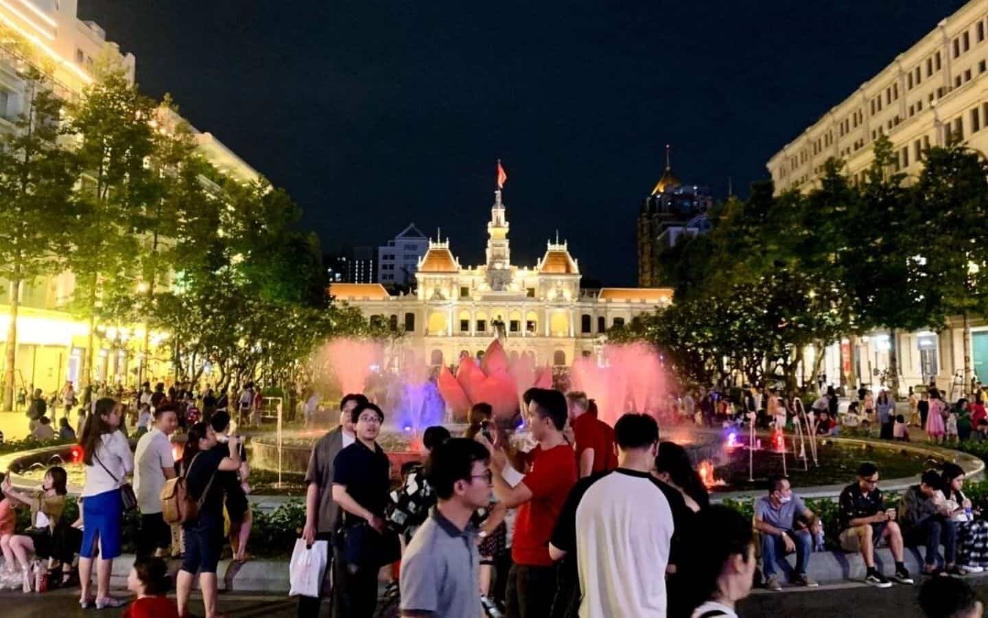 "Bỏ túi" bí kíp vui chơi 2/9: Trải nghiệm trọn vẹn, an toàn, không lo kẹt xe