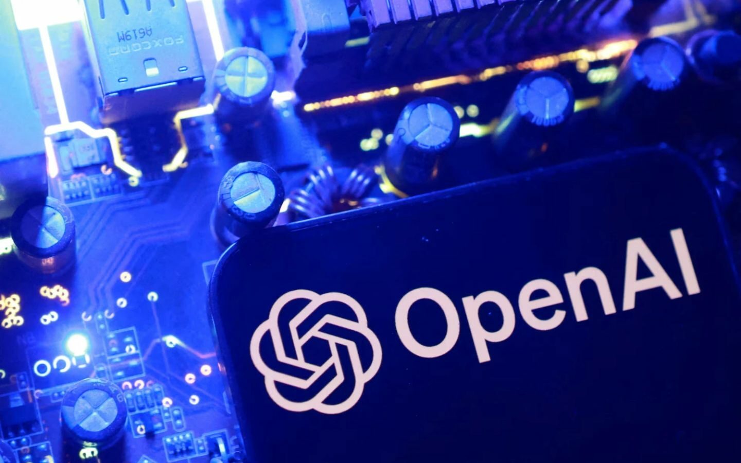 OpenAI ra mắt mô hình an ninh mạng GPT-5.6-Cyber, giữa làn sóng tấn công AI 2 GPT‑5.6‑Cyber chỉ được cung cấp cho nhóm khách hàng gồm Accenture, IBM, CrowdStrike, Cloudflare (Nguồn: Internet)