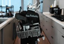 Robot hình người bắt đầu đi làm giúp việc tại Mỹ, giá thuê gần 800.000 đồng/giờ Robot hình người bắt đầu đi làm giúp việc tại Mỹ, giá thuê gần 800.000 đồng/giờ