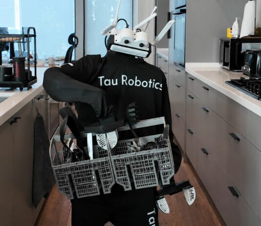 Robot hình người bắt đầu đi làm giúp việc tại Mỹ, giá thuê gần 800.000 đồng/giờ Robot hình người bắt đầu đi làm giúp việc tại Mỹ, giá thuê gần 800.000 đồng/giờ