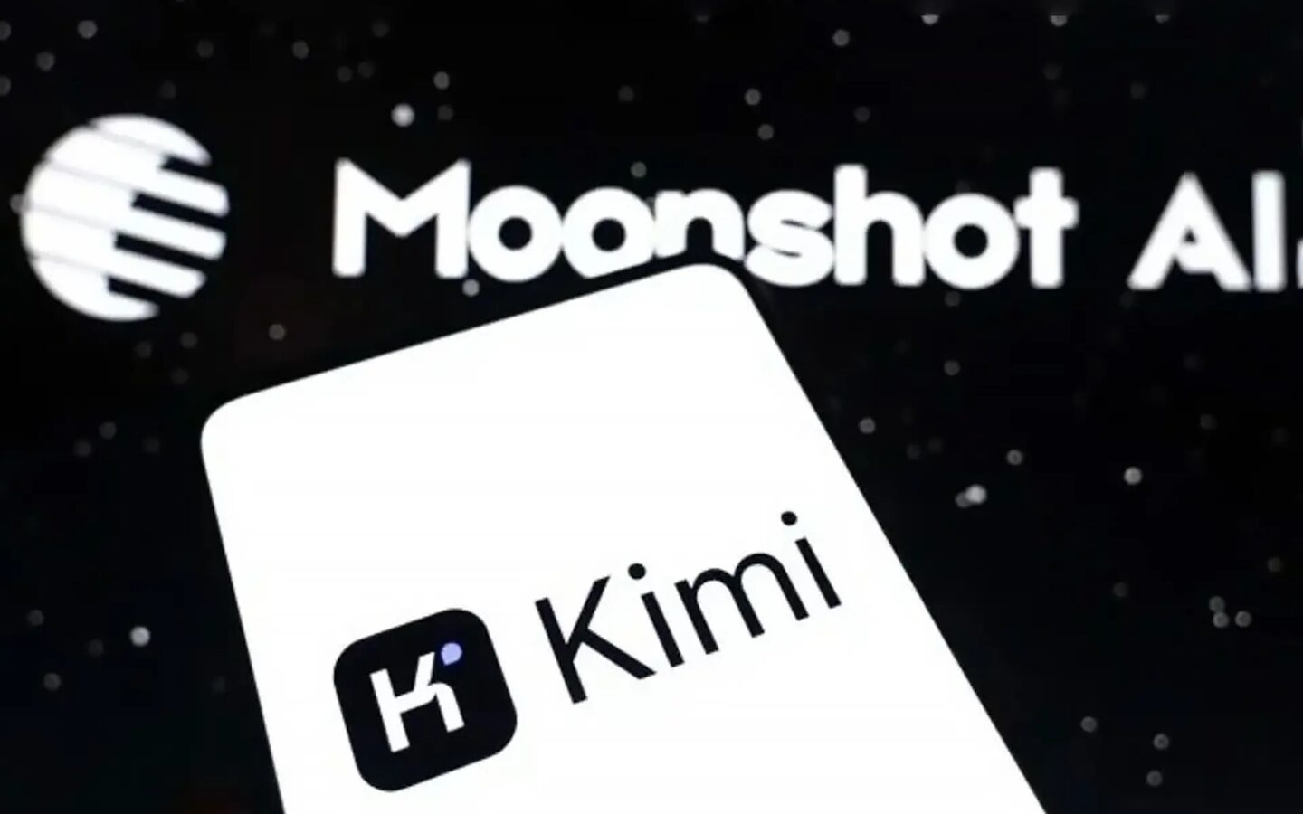 Anthropic tố Kimi "mượn" Claude AI trả lời, làm lộ dữ liệu nhạy cảm của Trung Quốc 2 Anthropic cáo buộc Moonshot trích xuất nội dung suy luận mà Claude tạo ra để huấn luyện mô hình riêng (Nguồn: Internet)