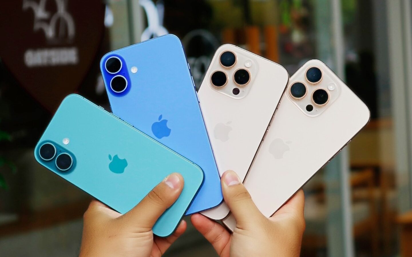 Apple tăng giá iPhone đời cũ, đắt hơn cả lúc mới ra mắt 1 Apple tăng giá iPhone đời cũ, đắt hơn cả lúc mới ra mắt (Nguồn: Internet)