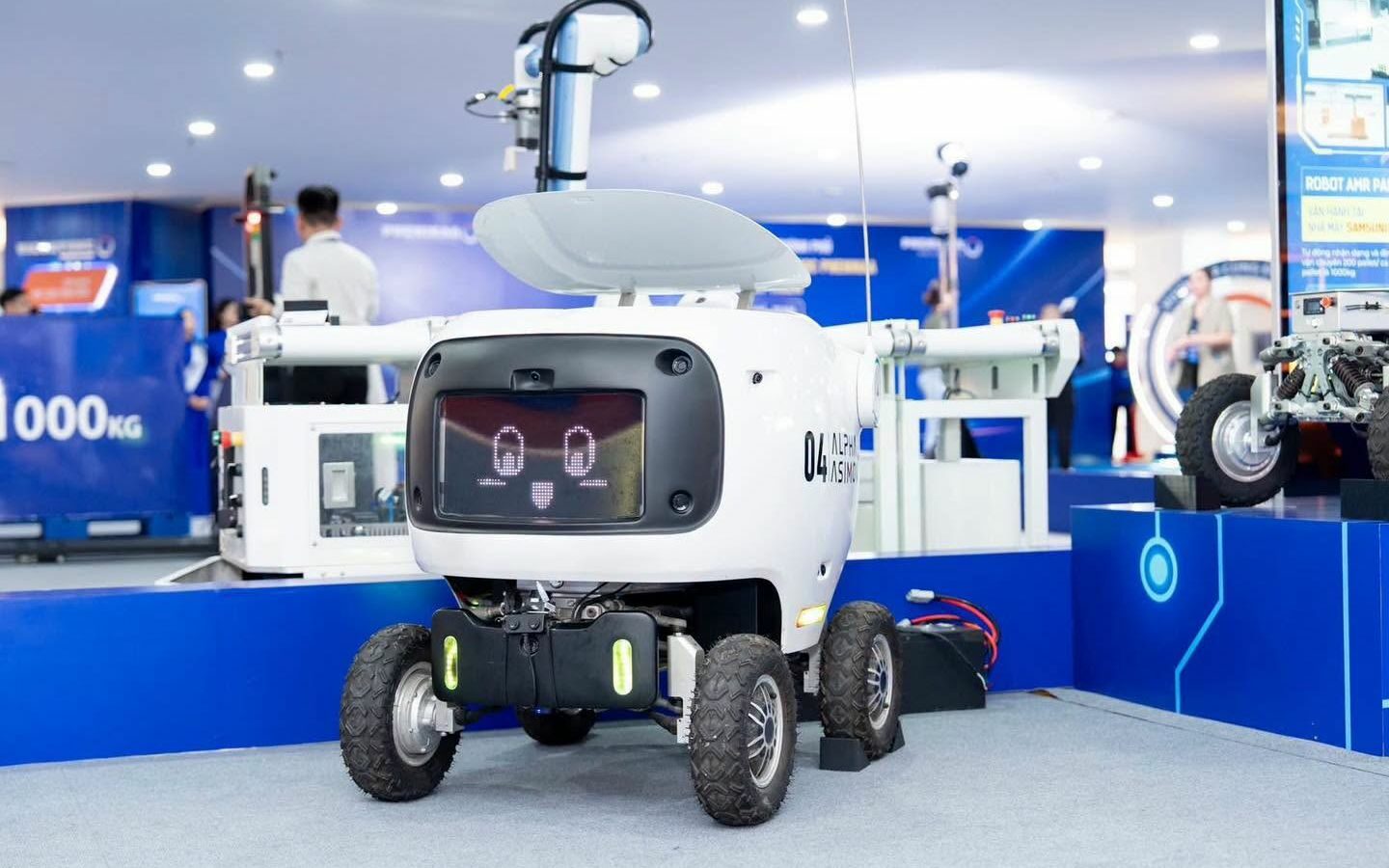 Hà Nội thử nghiệm xe buýt tự hành, robotaxi và robot giao hàng tại Hòa Lạc 2 Hòa Lạc có thể xem như một "phòng thí nghiệm ngoài trời" cho giao thông tự hành (Nguồn: Internet)