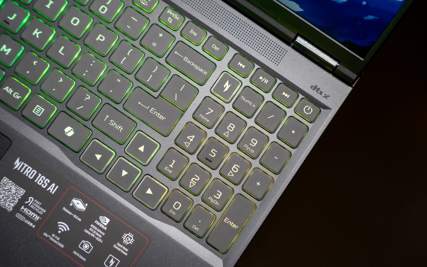 Laptop gaming nào phù hợp với sinh viên CNTT, Thiết kế và Kiến trúc? 5 Nếu cần dựng video và 3D nên ưu tiên chọn GPU rời nhằm đảm bảo hiệu năng ổn định