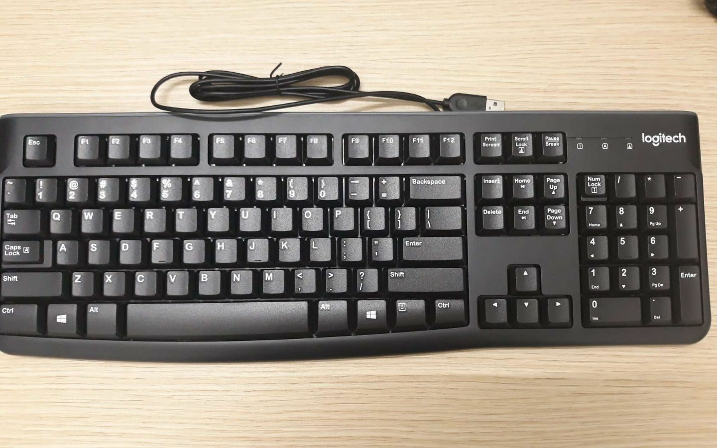 Mua PC Gaming nhận Coupon Logitech 30%, tối đa 300K tại Phong Vũ 2 Bàn phím Logitech với thiết kế hiện đại, ấn tượng