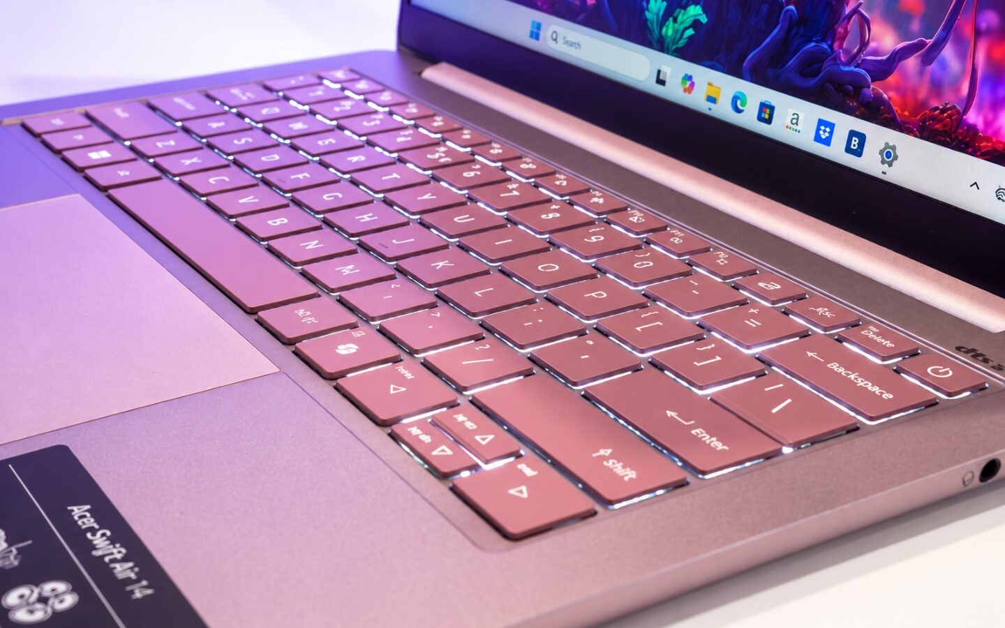 Nhiều vai trò trong một chiếc laptop