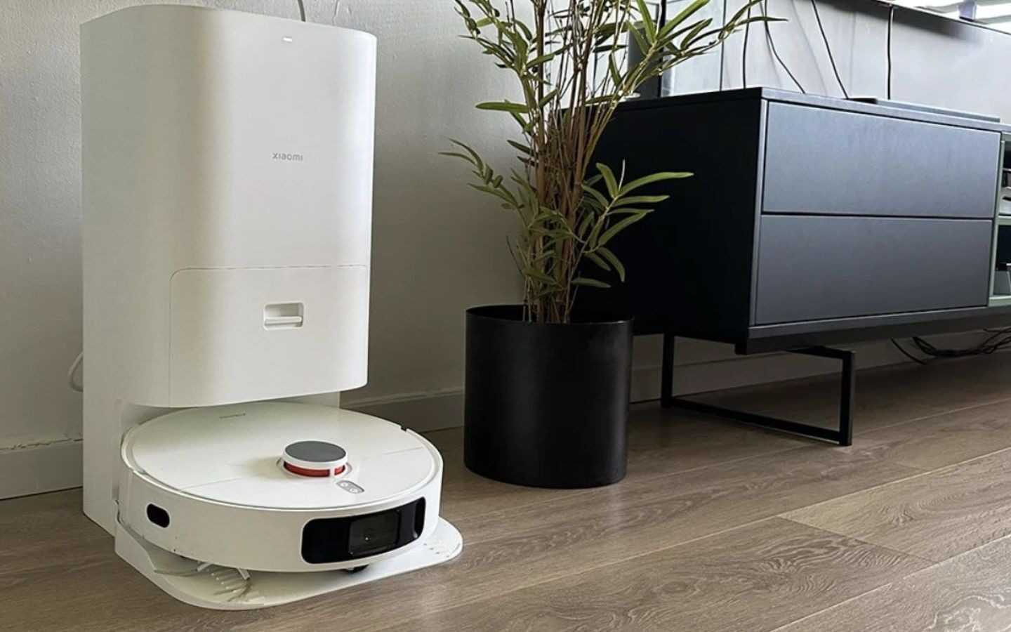 Cách sử dụng robot hút bụi: 6 lưu ý giúp máy bền và sạch hơn 4 cách sử dụng robot hút bụi