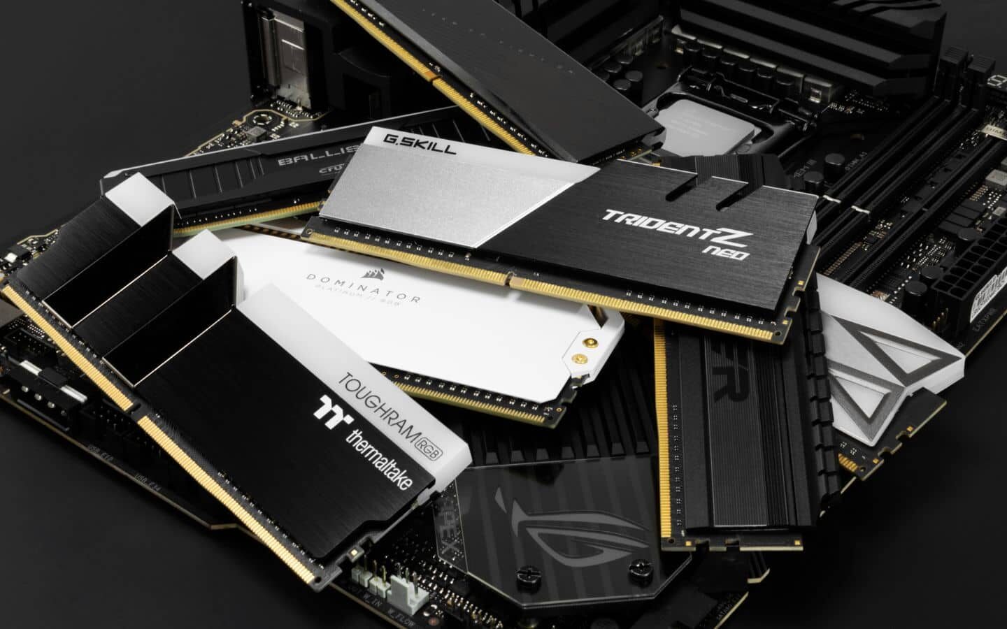 5 lý do cần cẩn trọng khi chọn RAM cho AMD Ryzen và cách tối ưu hiệu năng 6 Trộn các kit RAM khác nhau dễ gây xung đột phần cứng (Nguồn: Internet)