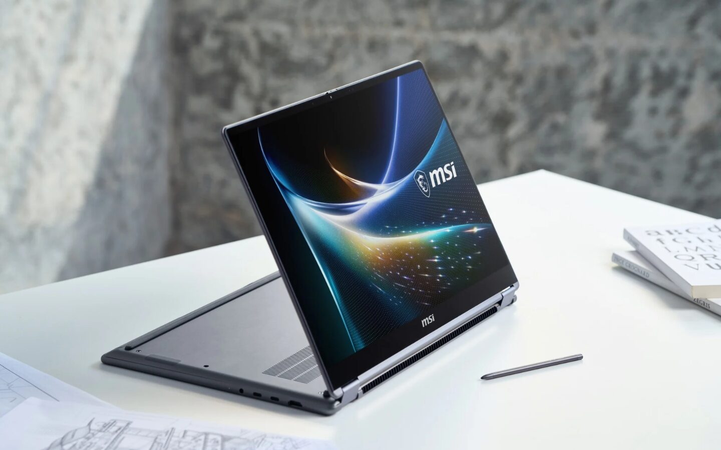 MSI Prestige N16 Flip AI+ ra mắt tại Việt Nam với chip NVIDIA RTX Spark 4 Thiết kế xoay gập 360 độ và màn hình Tandem OLED
