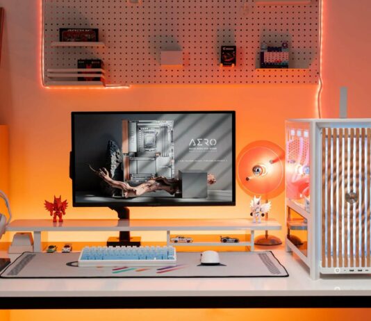 Review PC GIGABYTE AORUS Wood x Corsair: PC dành cho người yêu tự nhiên PC GIGABYTE X870E AERO X3D WOOD × CORSAIR - Phong Vũ