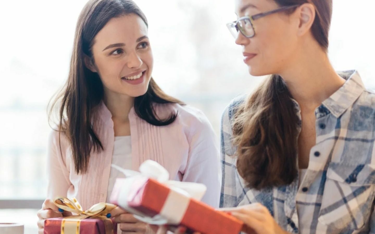 Quà tặng đồng nghiệp nữ với thiết kế tinh tế, dễ sử dụng