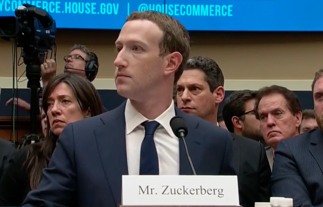 Mark zuckerberg trong phiên điều trần