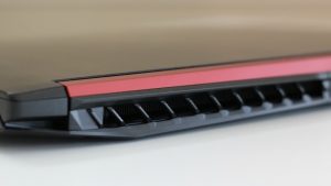 Review đánh giá Acer Nitro 5 AN515 52 51LW 3