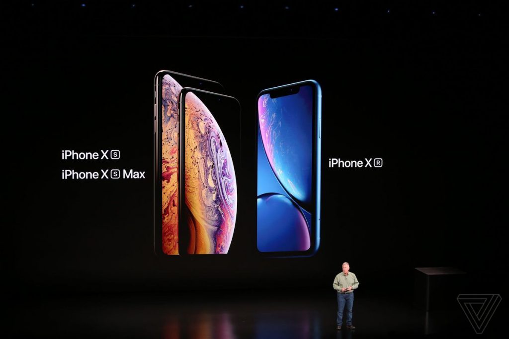can canh chiec iphone xs max moi toanh tu apple 2