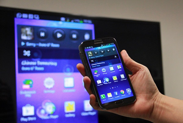 Sử dụng Screen Mirroring qua điện thoại Samsung Galaxy