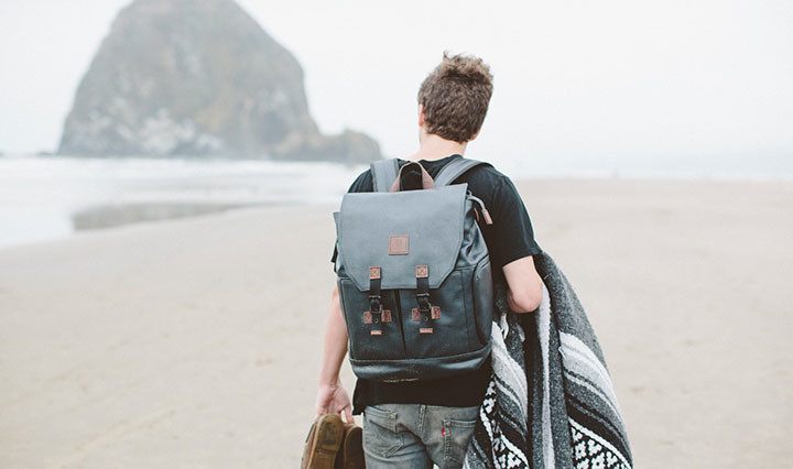 10 mẹo giúp bảo quản máy ảnh nhằm tăng tuổi thọ 8 1506997905 bat mi cach bao quan va ve sinh balo hieu qua nhat 1