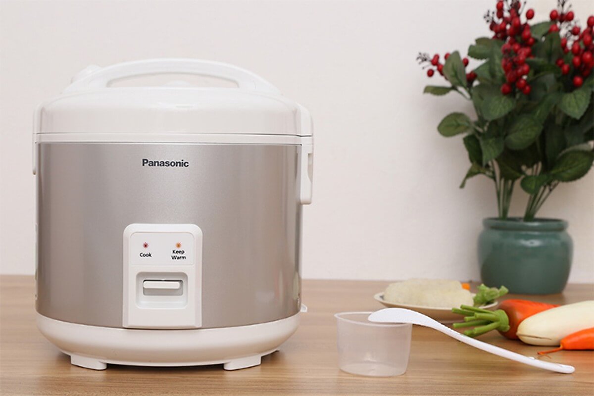 Điểm tên 4 mẫu nồi cơm điện Panasonic dưới 1,5 triệu được ưa chuộng nhất hiện nay! 1 Nồi cơm Panasonic SR-MVN187LRA có dung tích nồi lên tới 1,8 lít, phù hợp với những gia đình có từ 4-6 thành viên